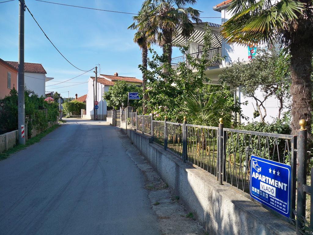 Apartment Vlado Sukošan Exteriér fotografie